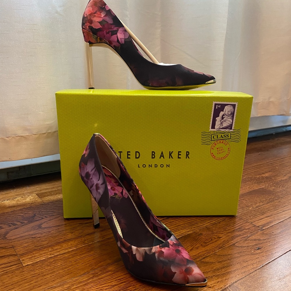 Ted Baker Cascading Floral pump